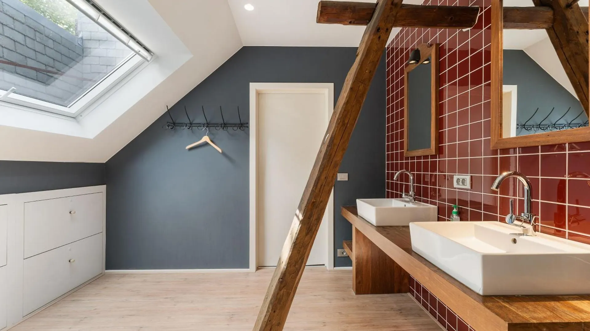 Lake Suites Bruges 3*,  Belgio