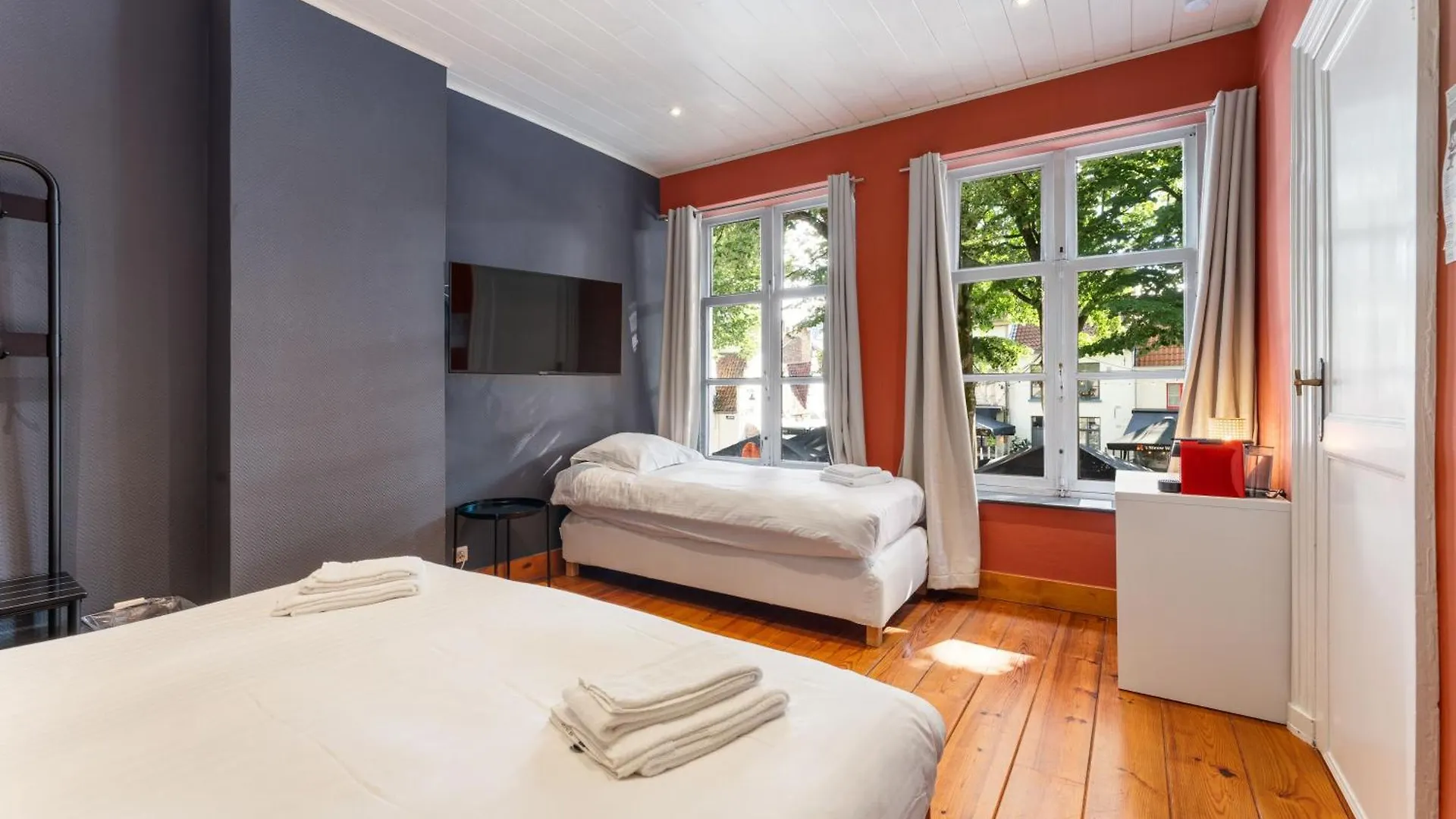 *** Bed & Breakfast Lake Suites Bruges Belgio
