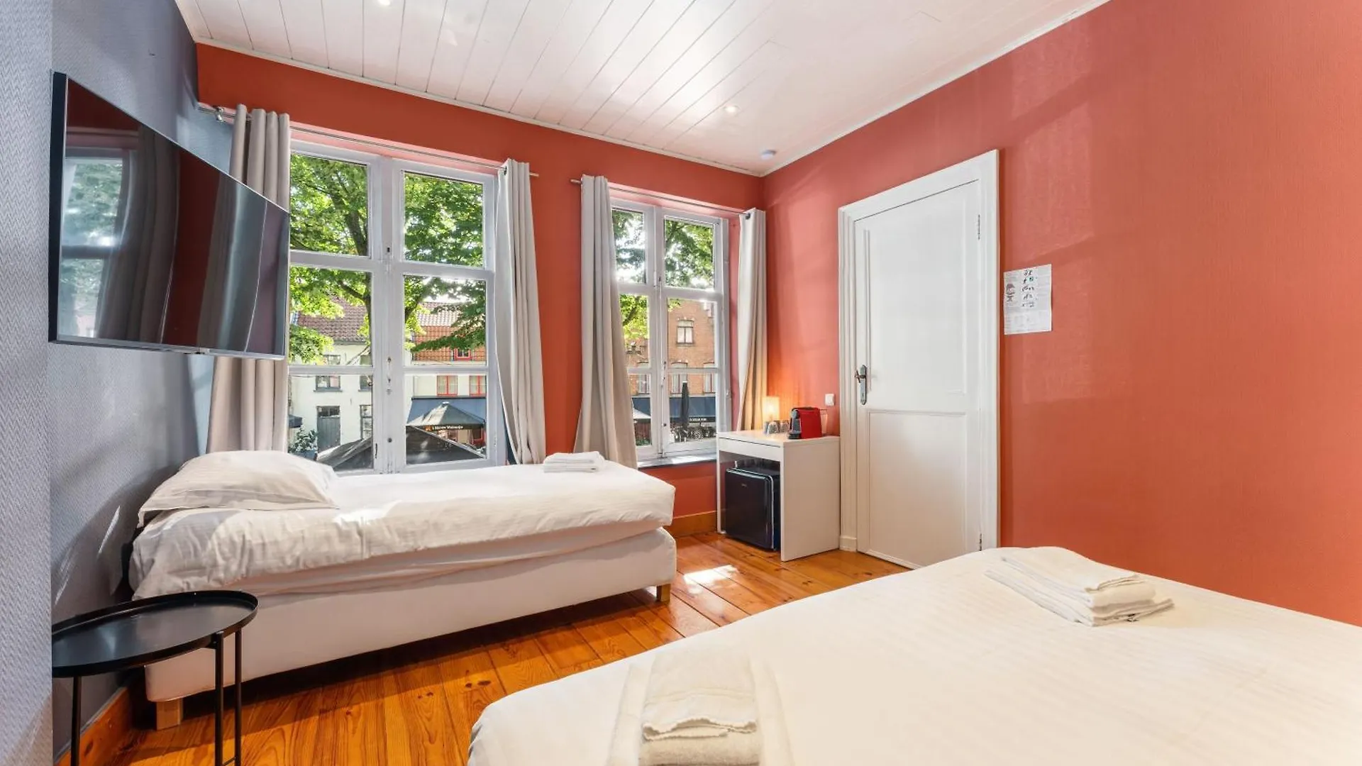 Lake Suites Bruges 3*,  Belgio