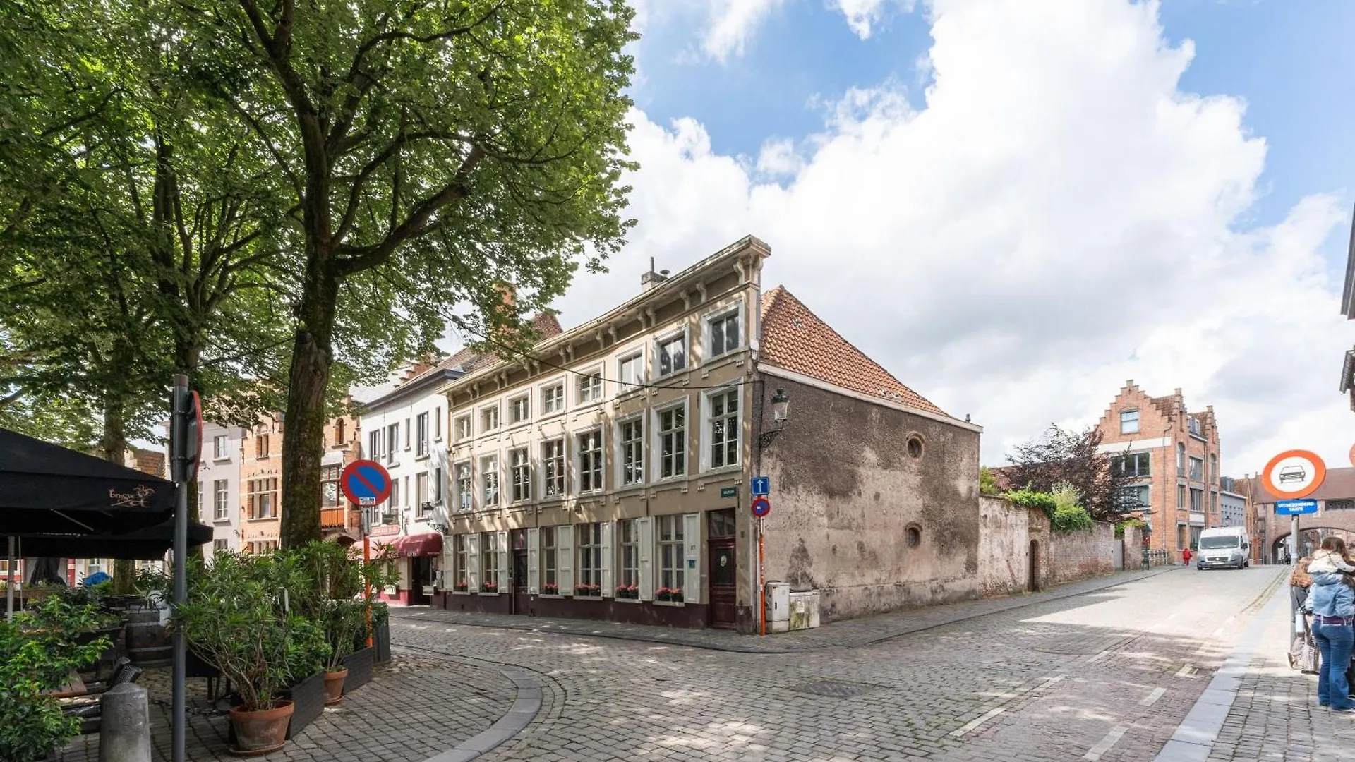 Lake Suites Bruges