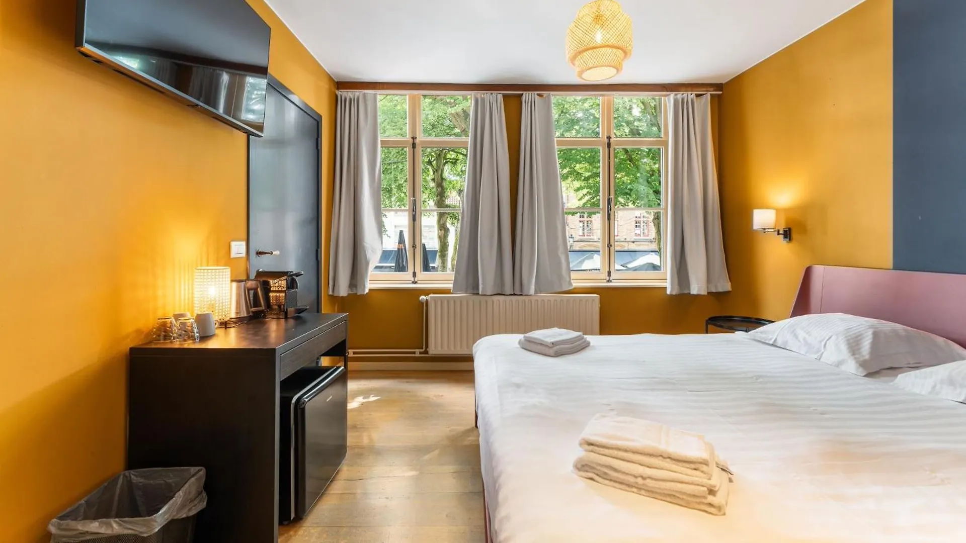Lake Suites Bruges Belgio
