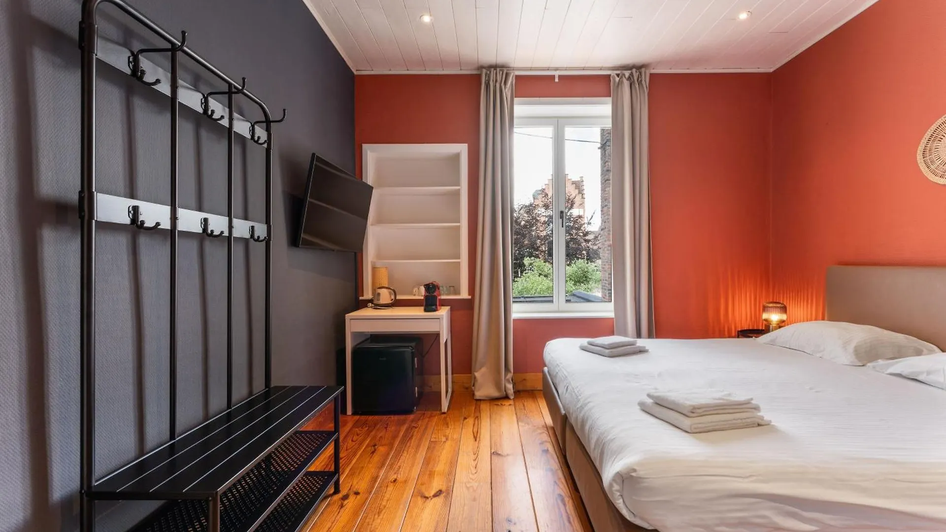 Lake Suites Brugia 3*,  Belgia