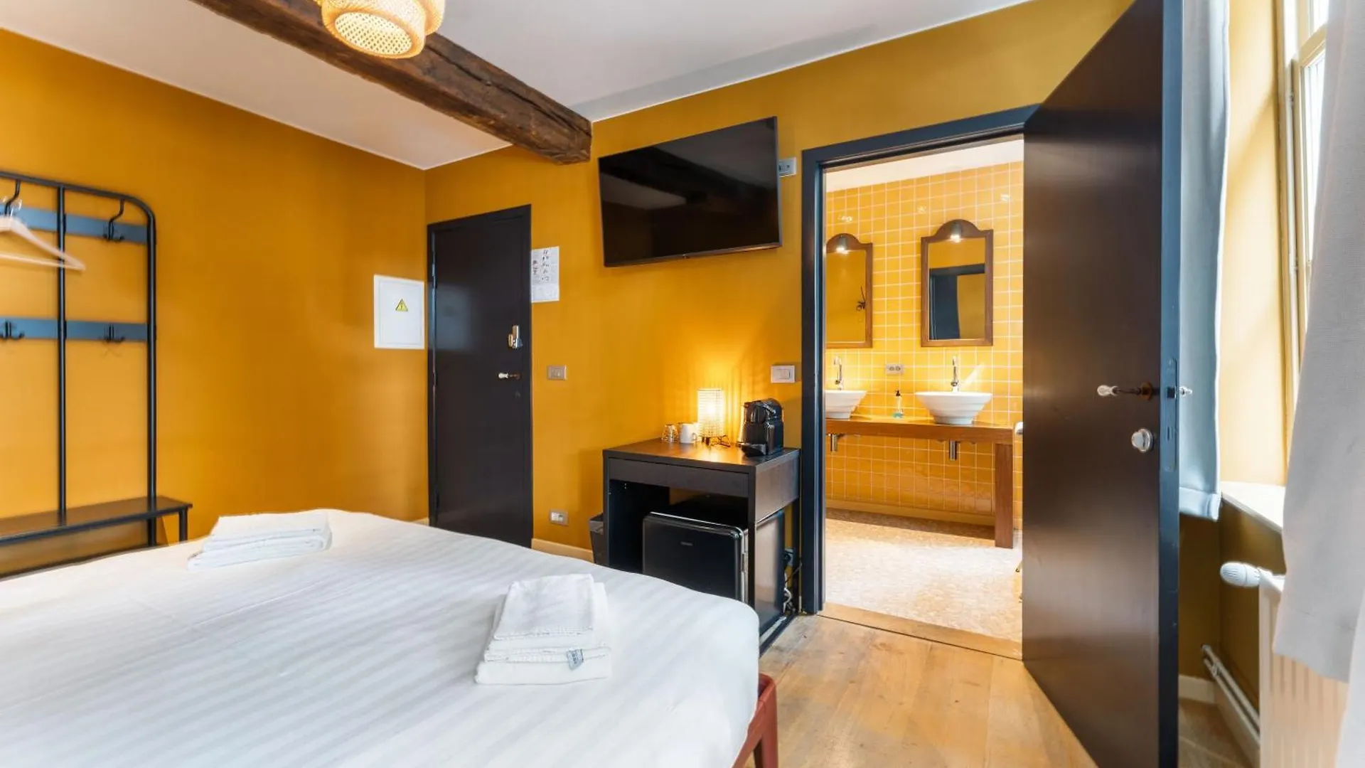 Nocleg ze śniadaniem Lake Suites Brugia